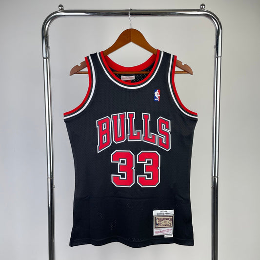 Chicago Bulls 1997 Retro Jersey - Scottie Pippen #33 - Design 2