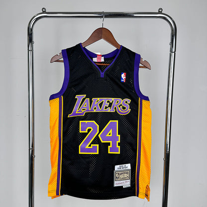 Los Angeles Lakers Retro (2009) - Kobe Bryant #24