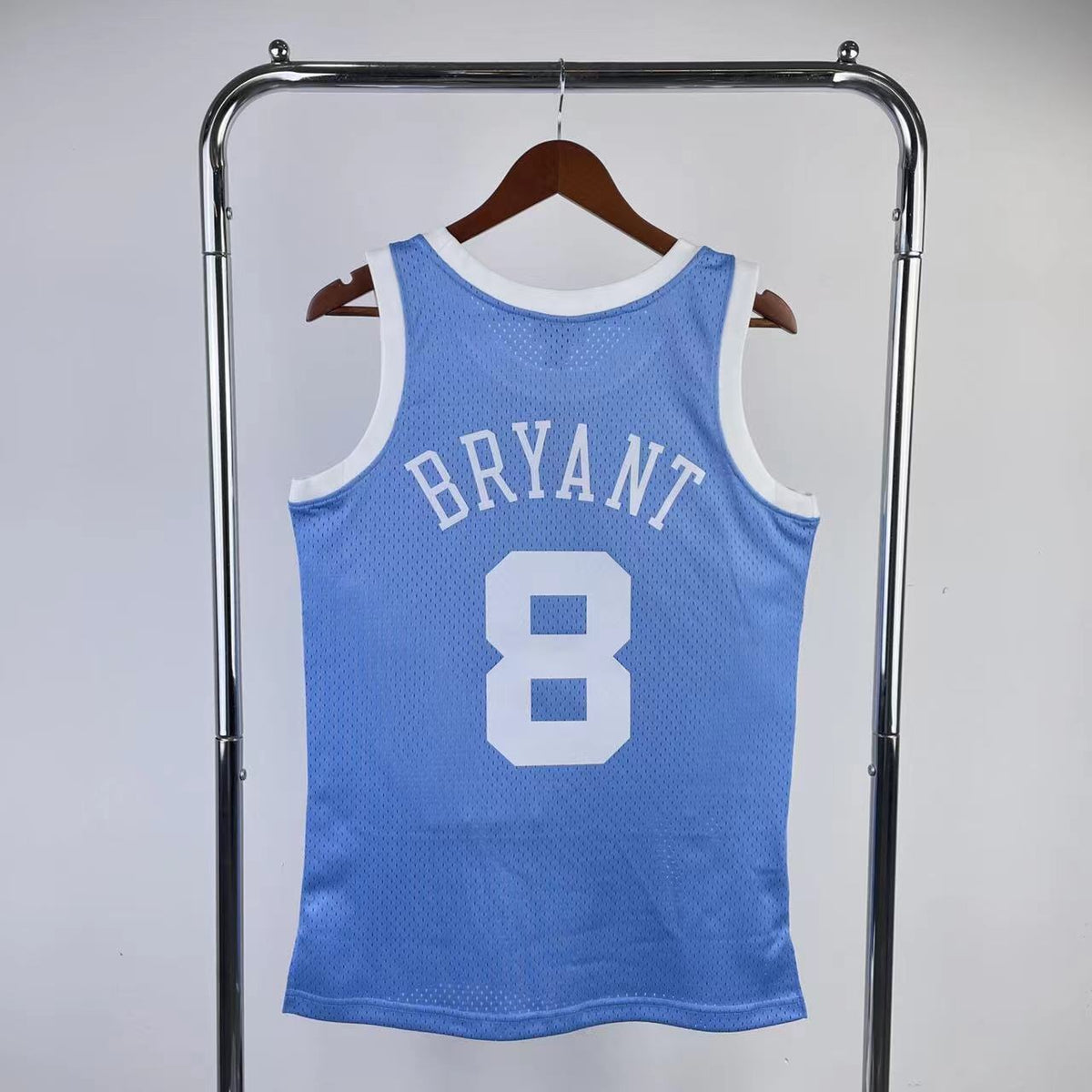 Los Angeles Lakers Retro (2004) - Kobe Bryant #8