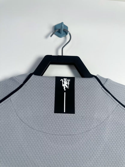 Man's Retro Long Sleeve Manchester United Team Grey GK - 2007/08