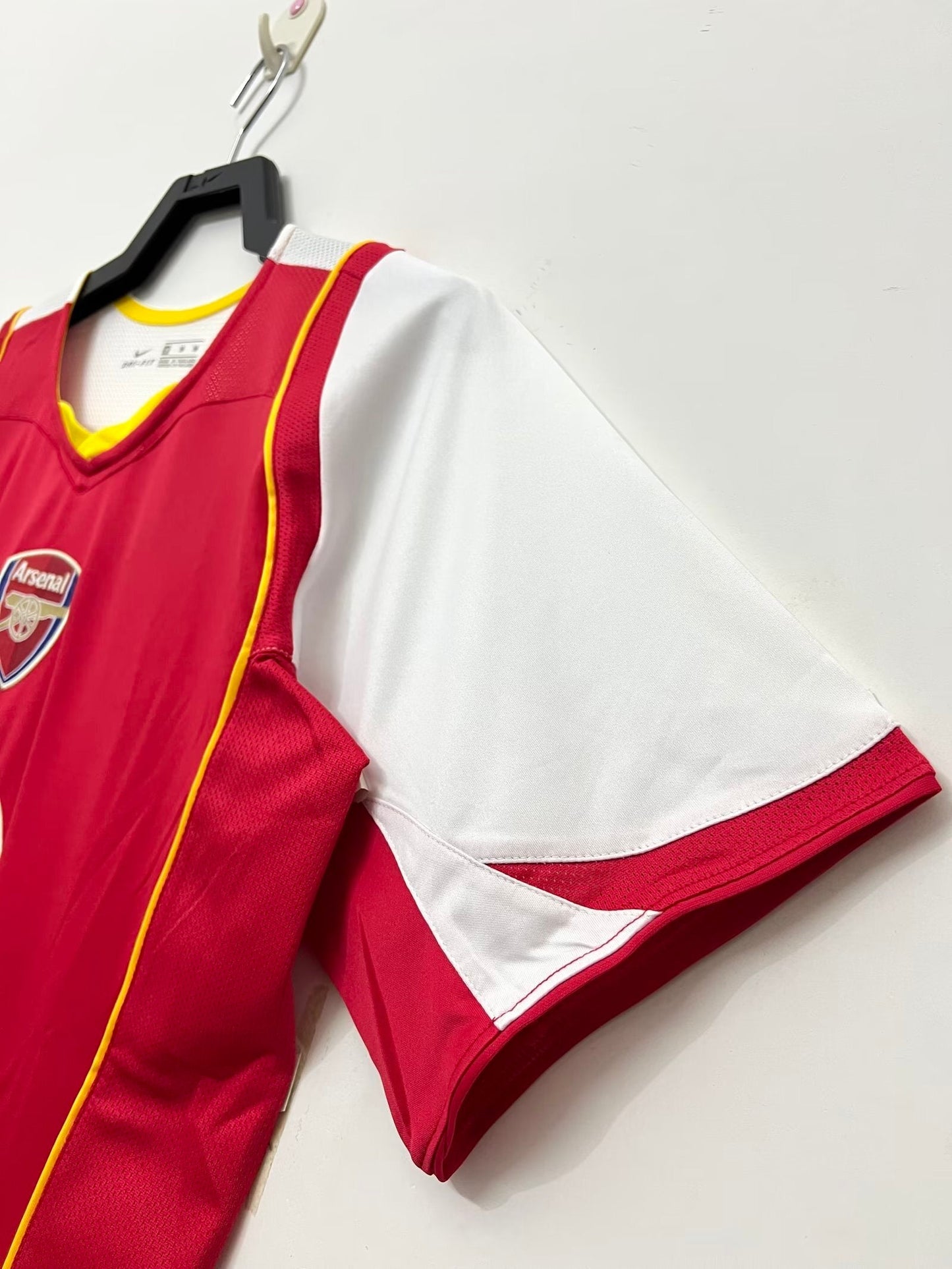 Man's Retro Jersey Arsenal Team - 2004/05