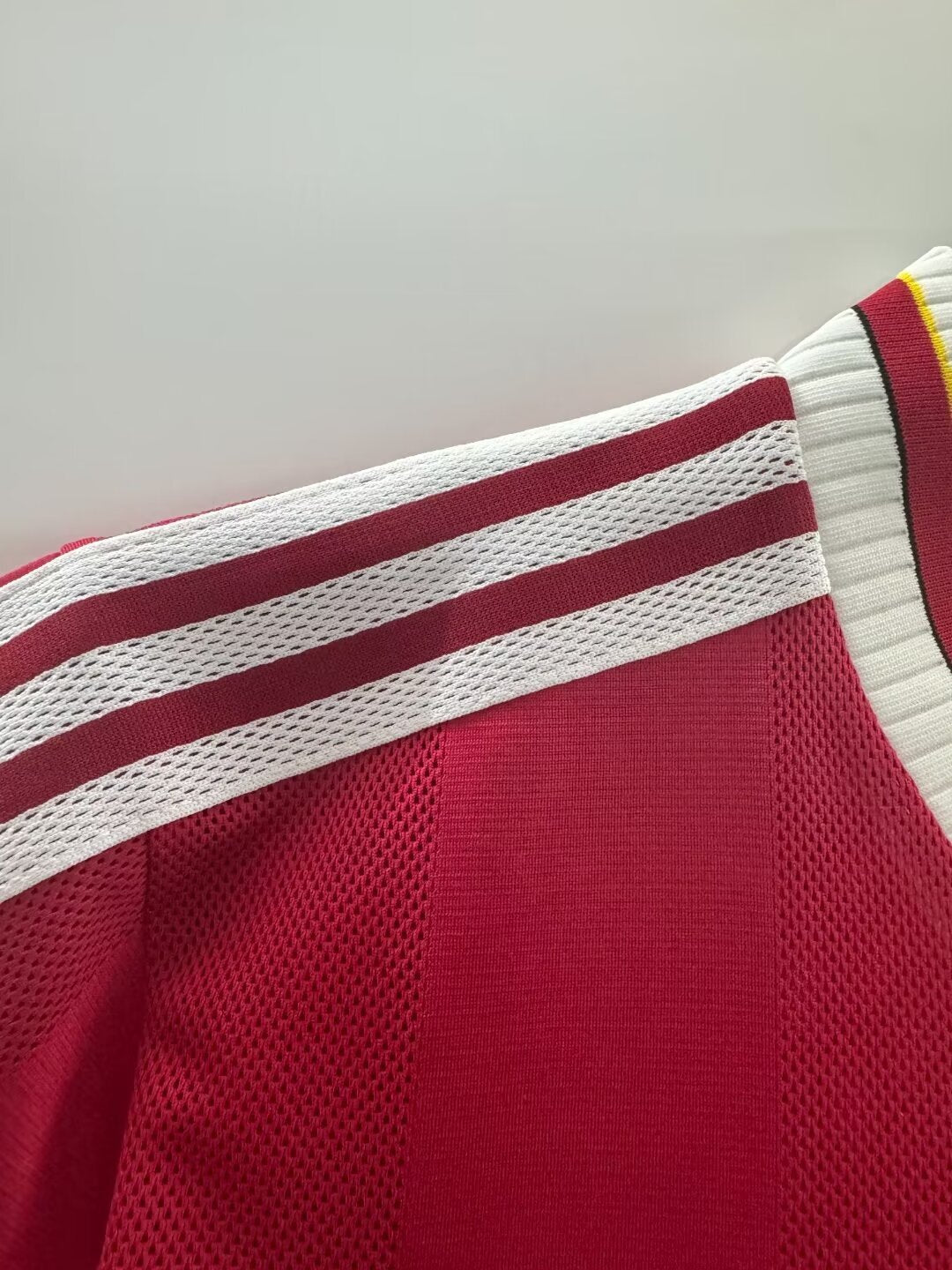 Man's Retro Jersey Liverpool Team Home - 1995/1996