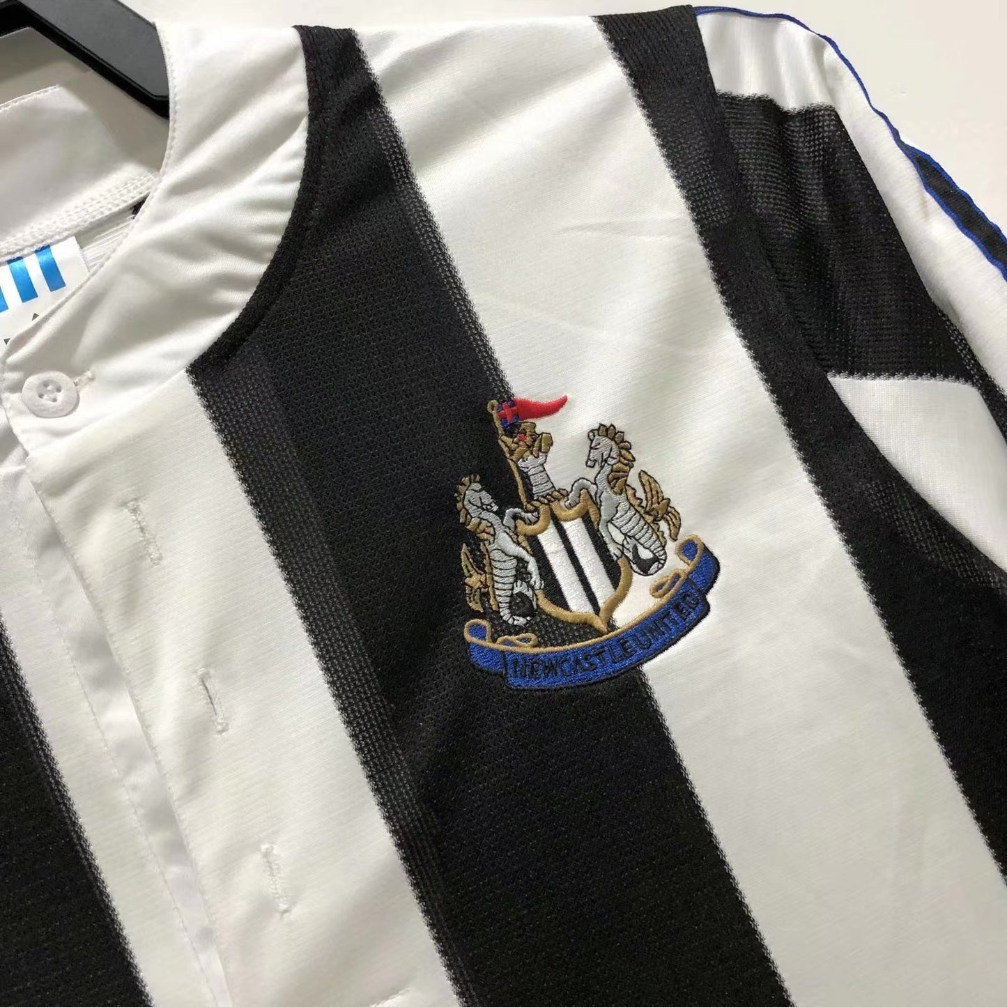 Man's Retro Long Sleeve Newcastle Team - 1995/97
