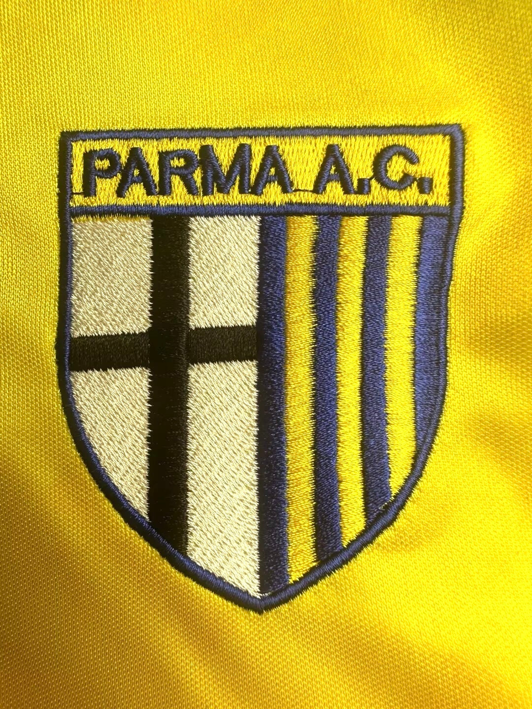 Man's Retro Jersey Parma Calcio Team Yellow - 1995/97