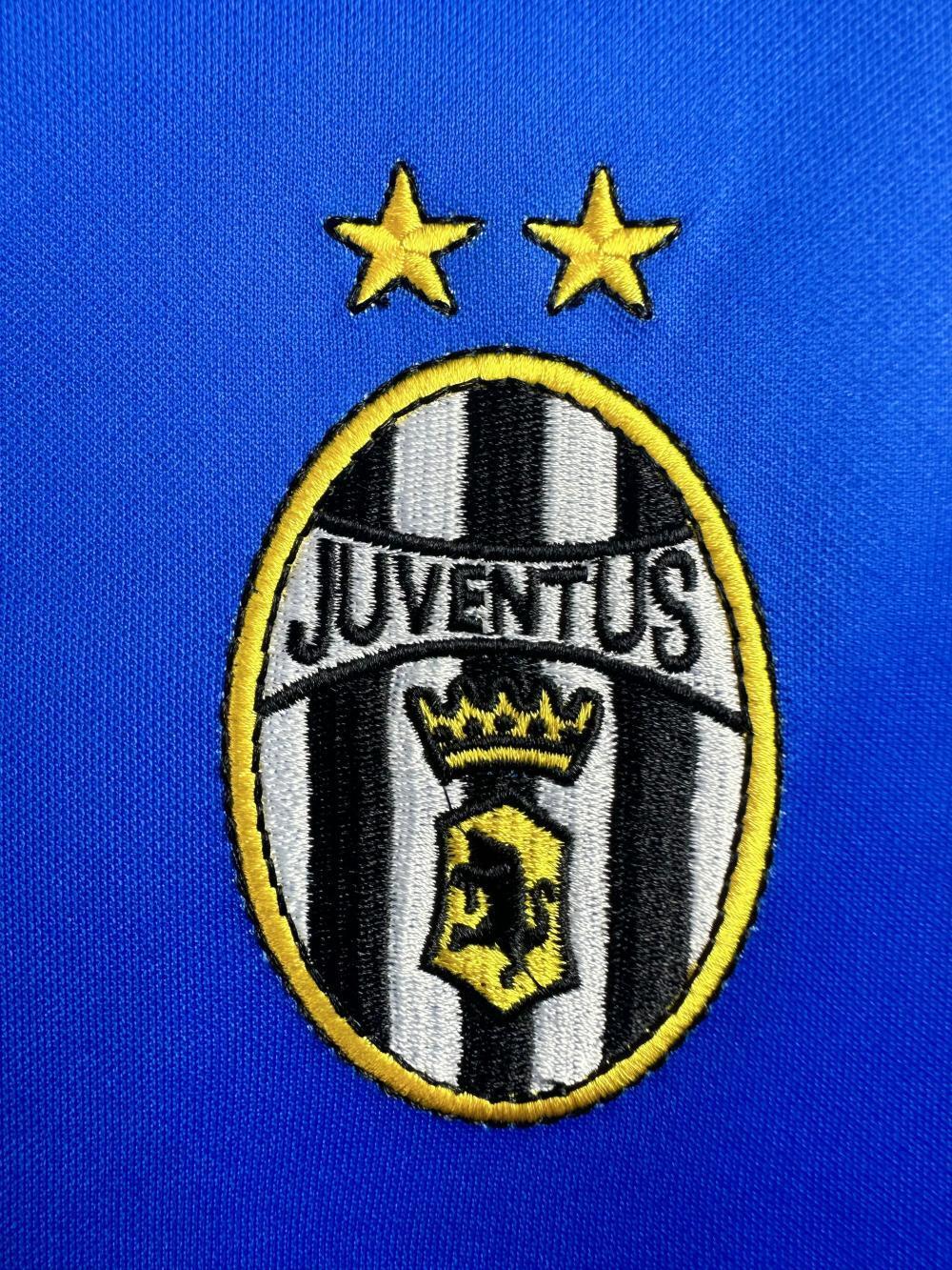 Man's Retro Long Sleeve Juventus Team Away - 1999/00