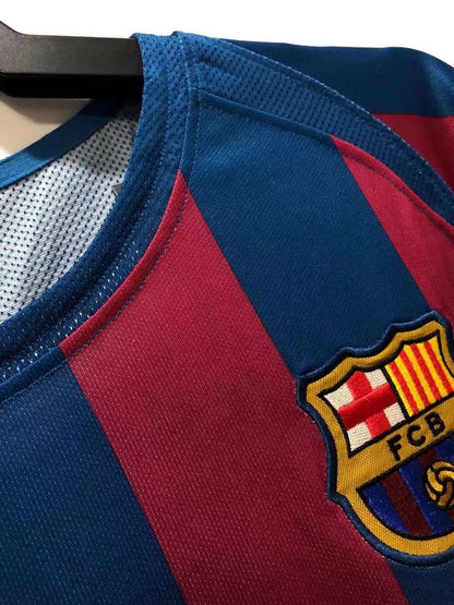 Man's Retro Jersey Barcelona Team Champions League Home - 2005/06