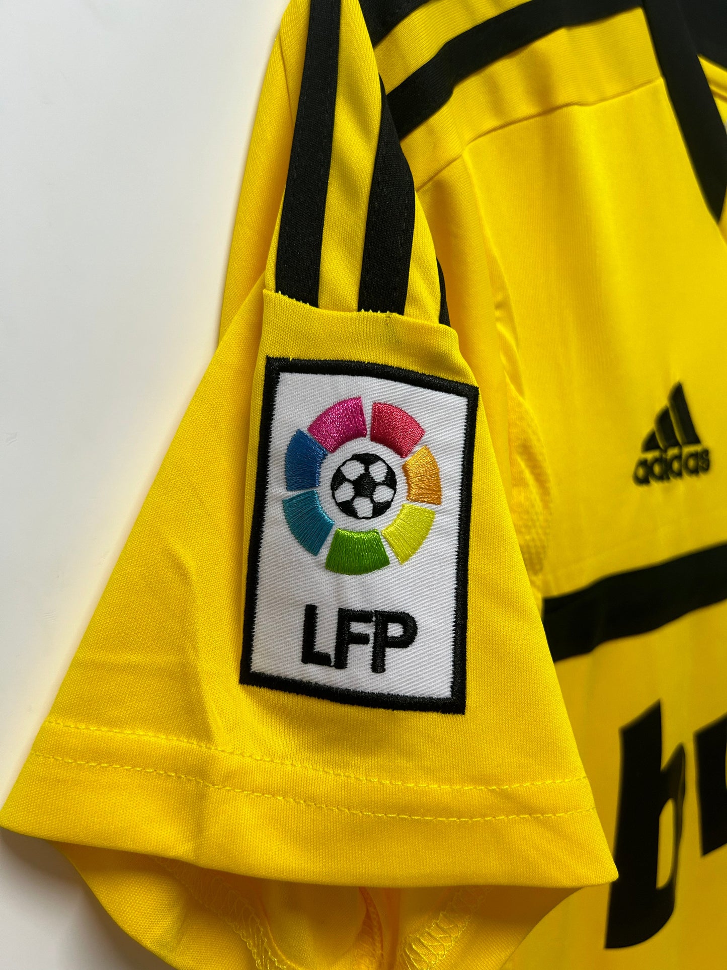 Man's Retro Jersey Real Madrid Team yellow GK - 2011/2012