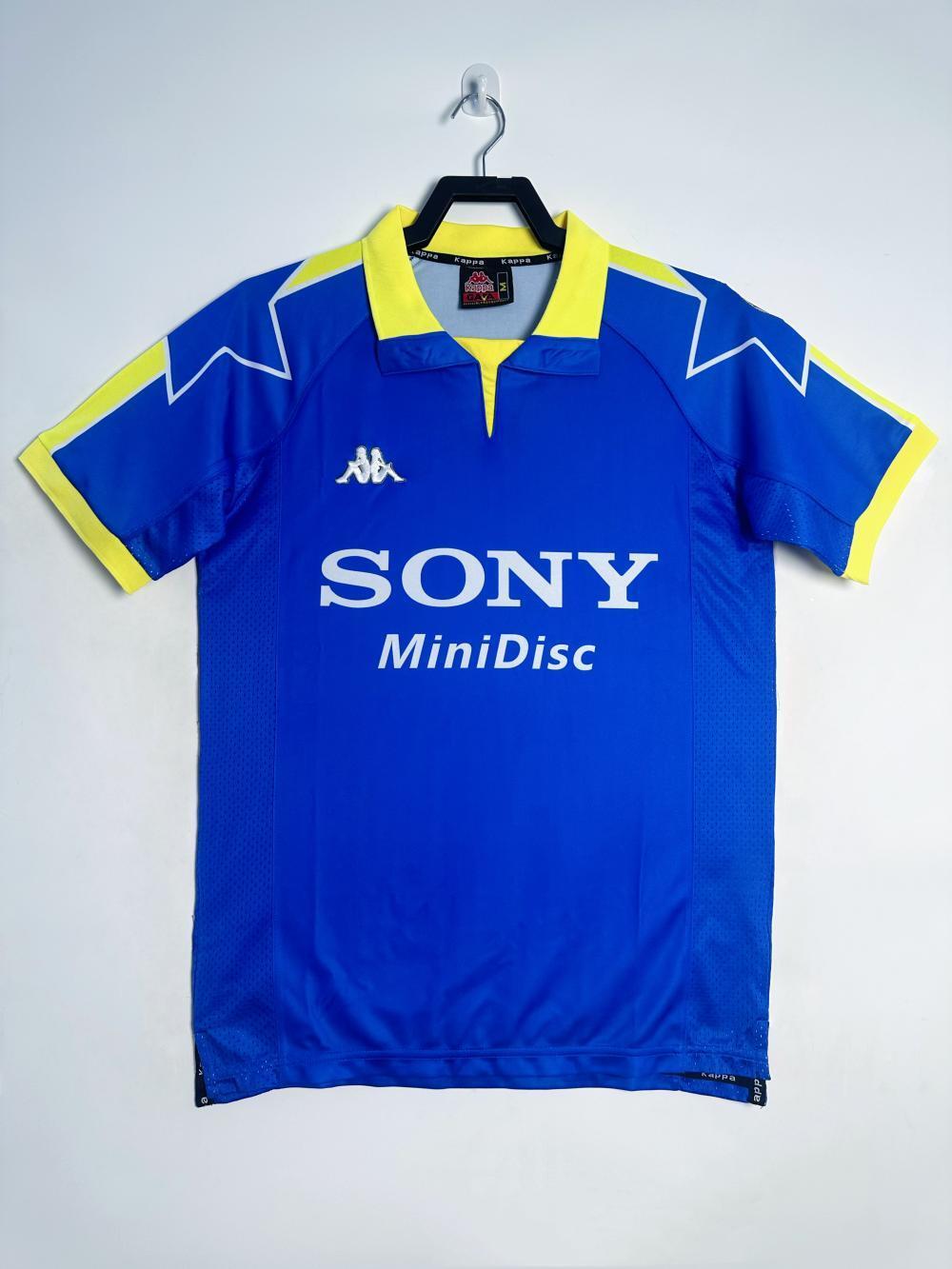 Man's Retro Jersey Juventus Team Away Blue - 1997/99