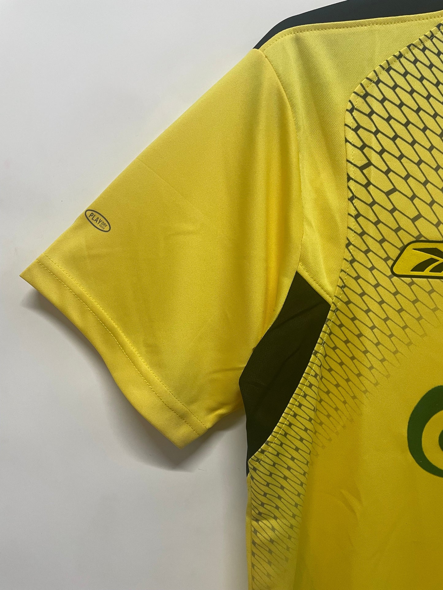 Man's Retro Jersey Liverpool Team Away - 2004/2005