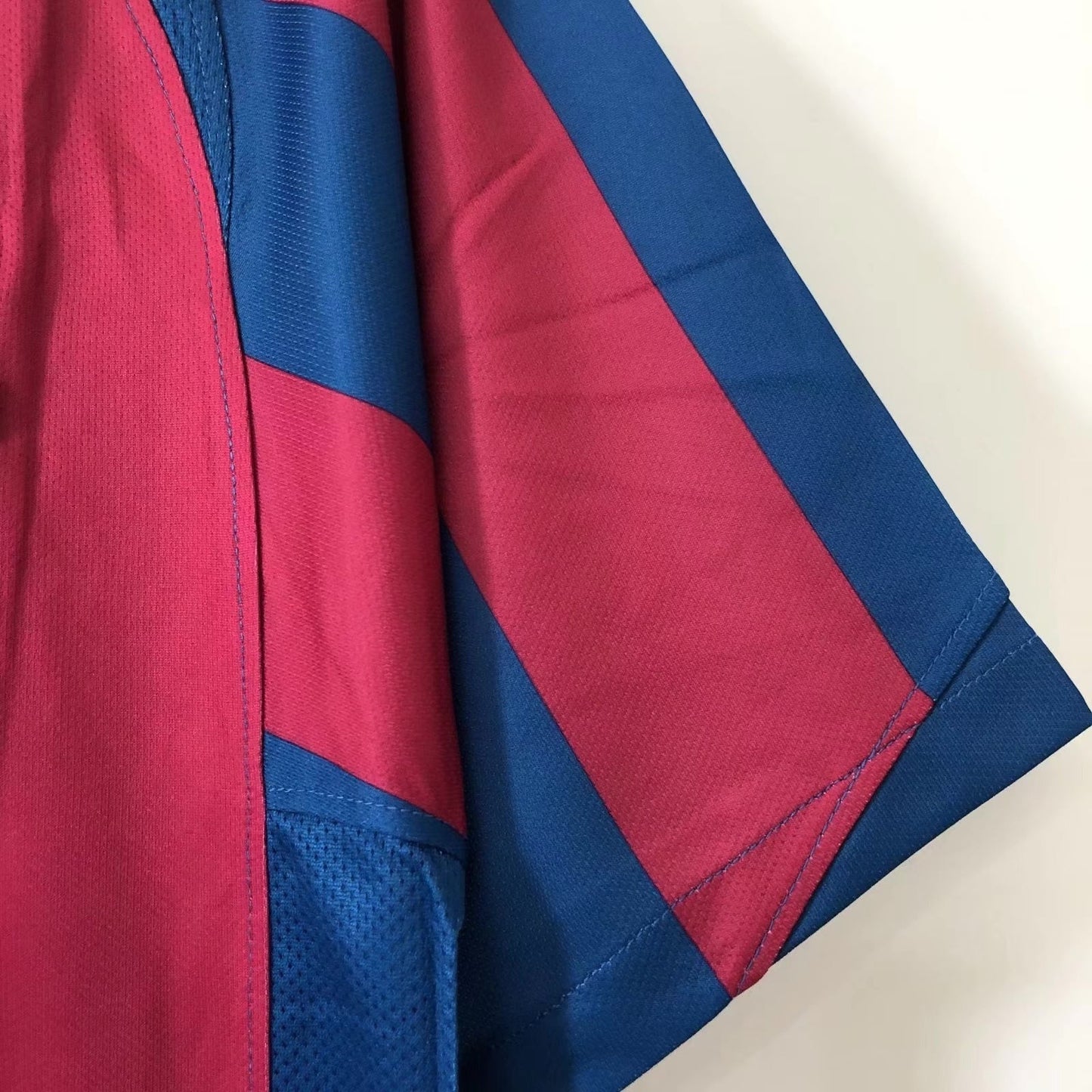 Man's Retro Jersey Barcelona Team - 2005/06