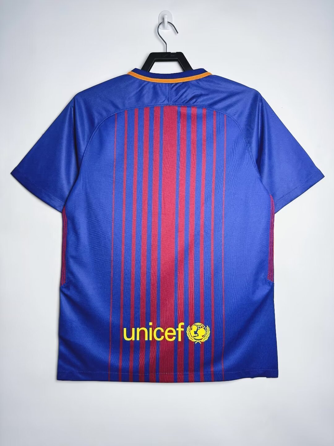 Man's Retro Jersey Barcelona Team Home - 2017/2018