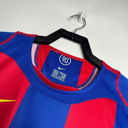 Man's Retro Jersey Barcelona Team Home - 2004/2005