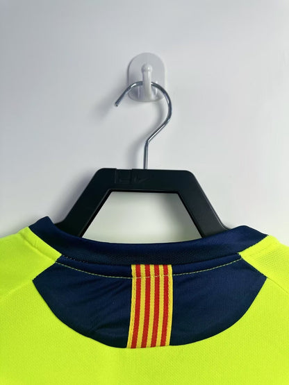 Man's Retro Long Sleeve Barcelona Team Away - 2005/06