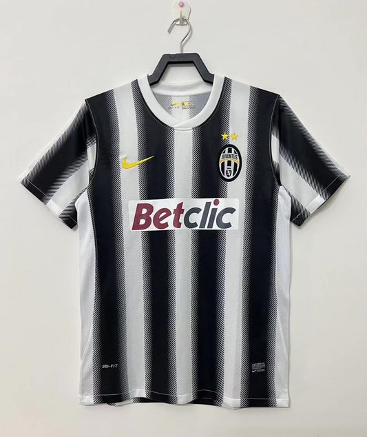 Man's Retro Jersey Juventus Team Home - 2011/12