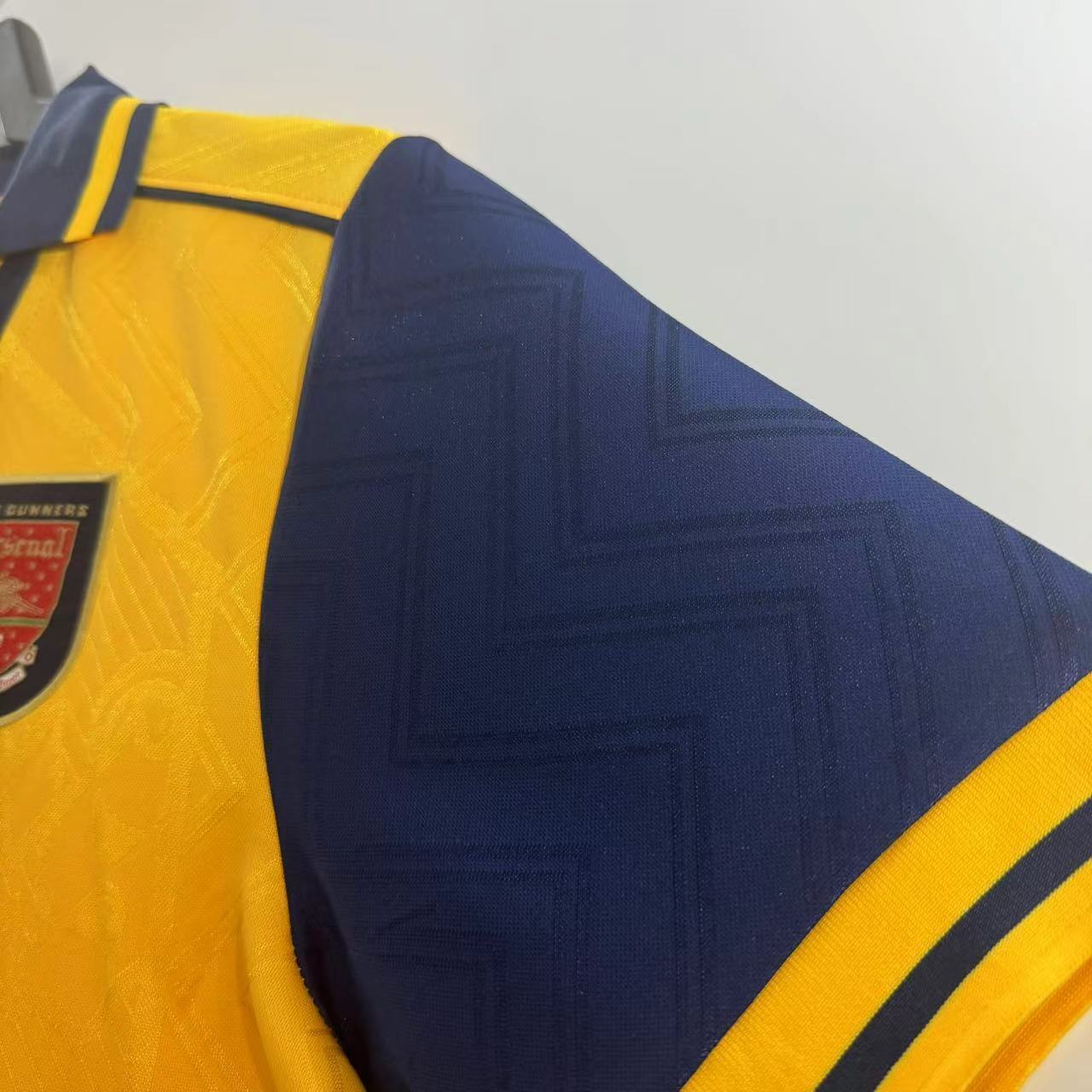 Man's Retro Jersey Arsenal Team Away- 1996/1997