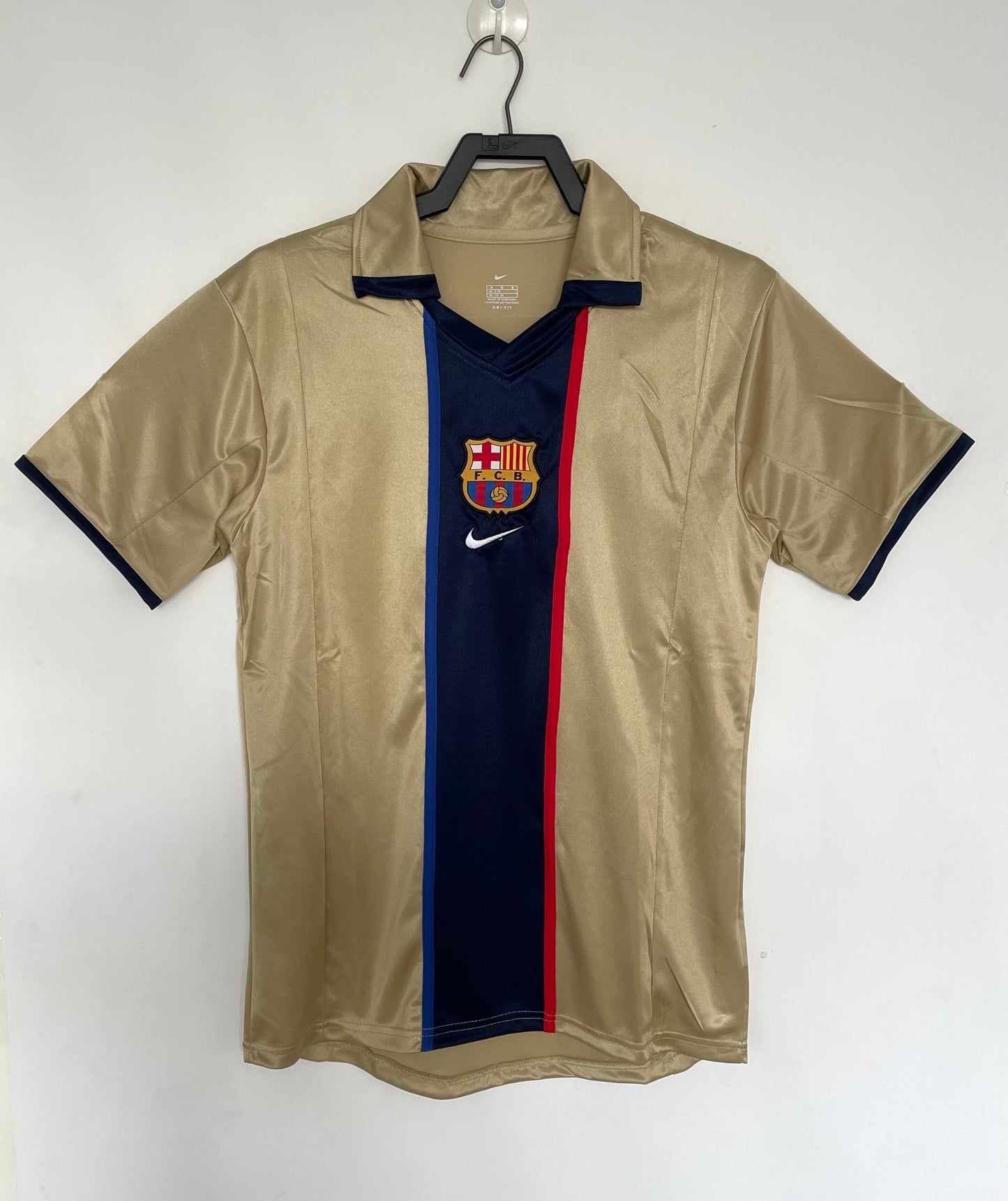 Man's Retro Jersey Barcelona Team Away - 2001/02