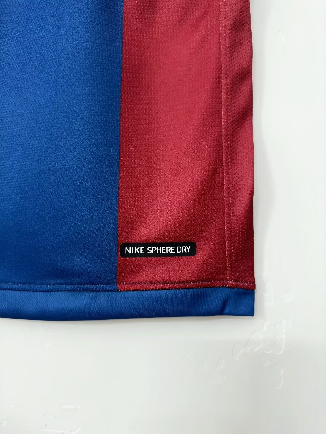Man's Retro Jersey Barcelona Team - 2006/07