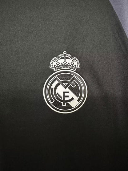 Man's Retro Long Sleeve Real Madrid Team - 2016/17