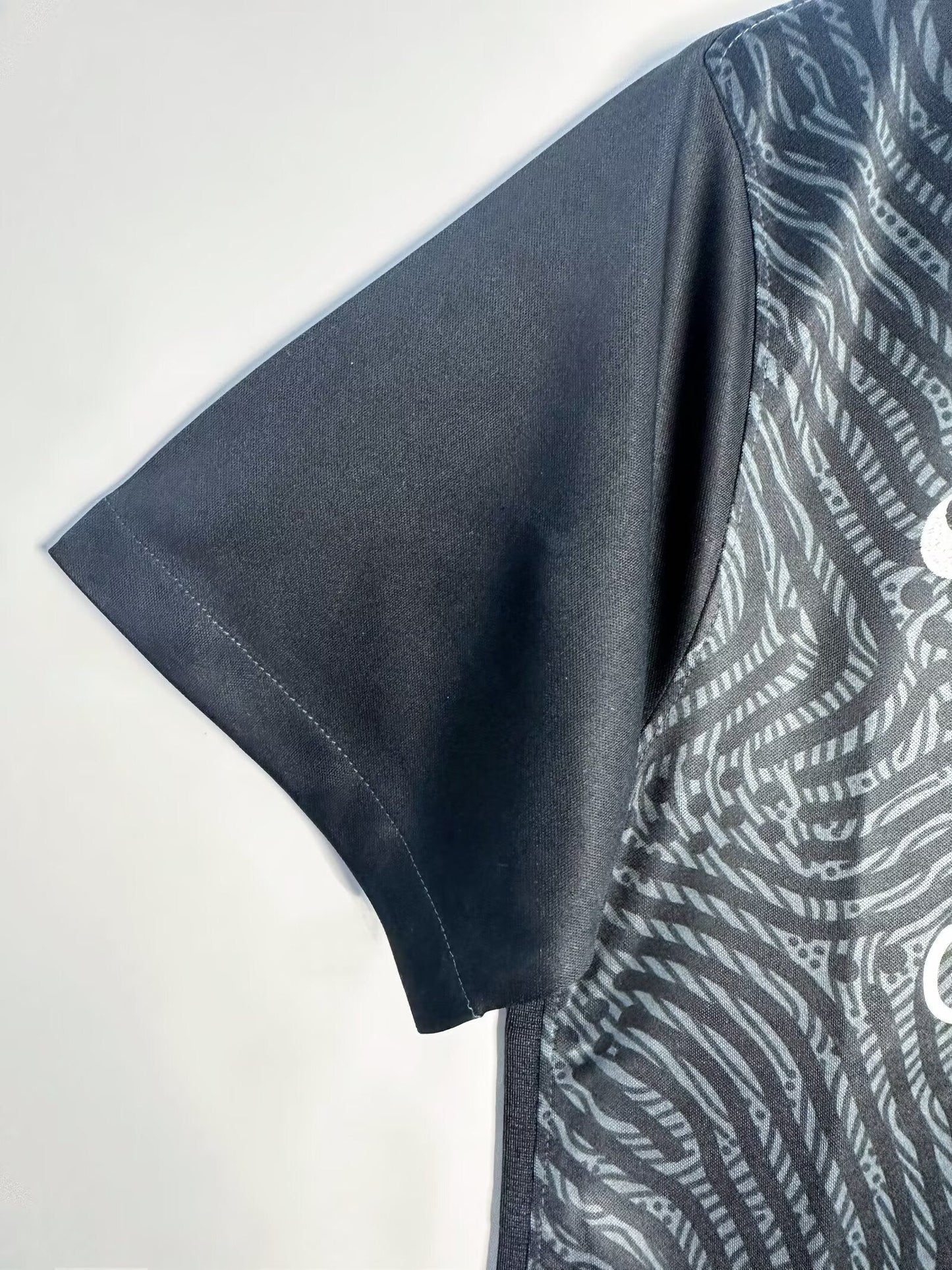 Man's Retro Jersey Liverpool Team GK Black Home - 2020/21