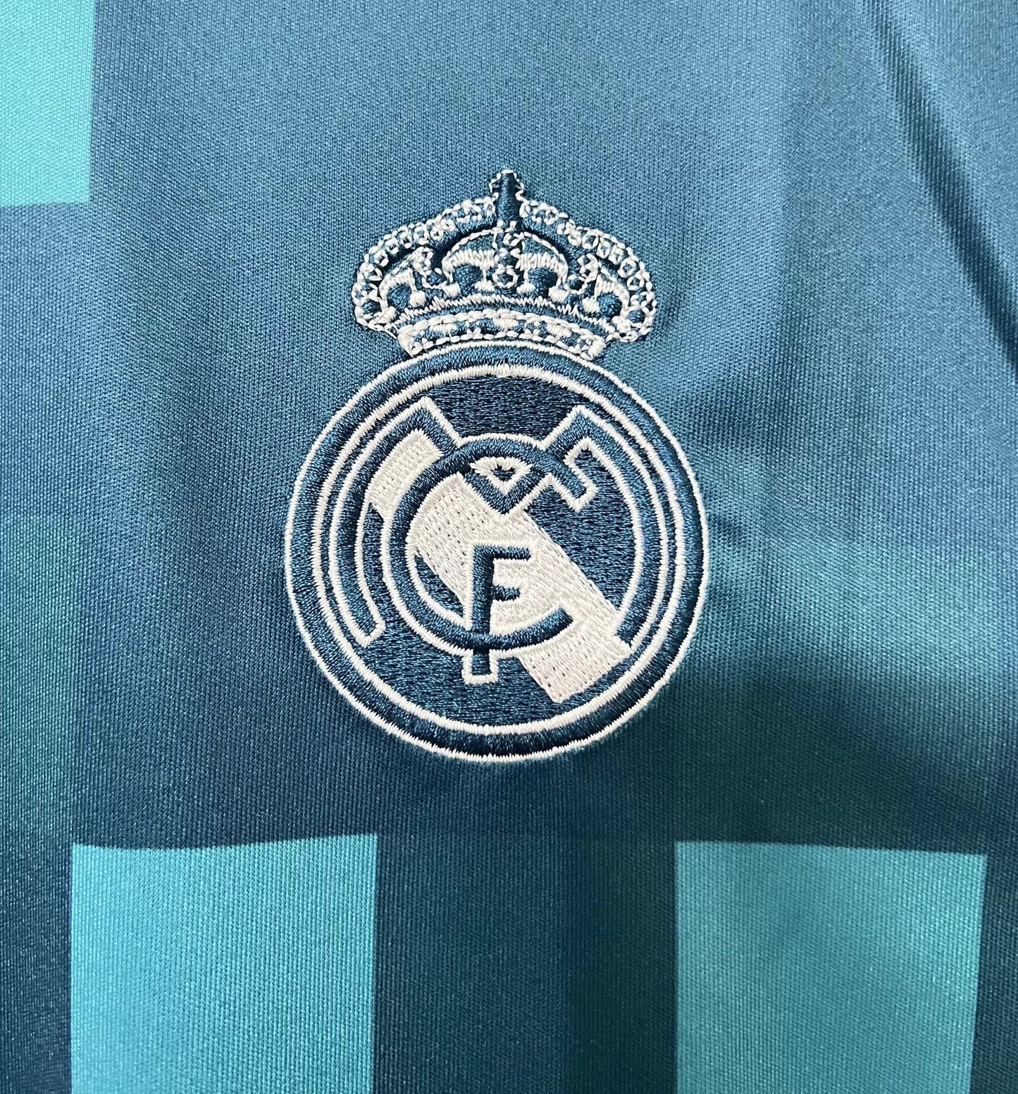 Man's Retro Jersey Real Madrid Team - 2017/18