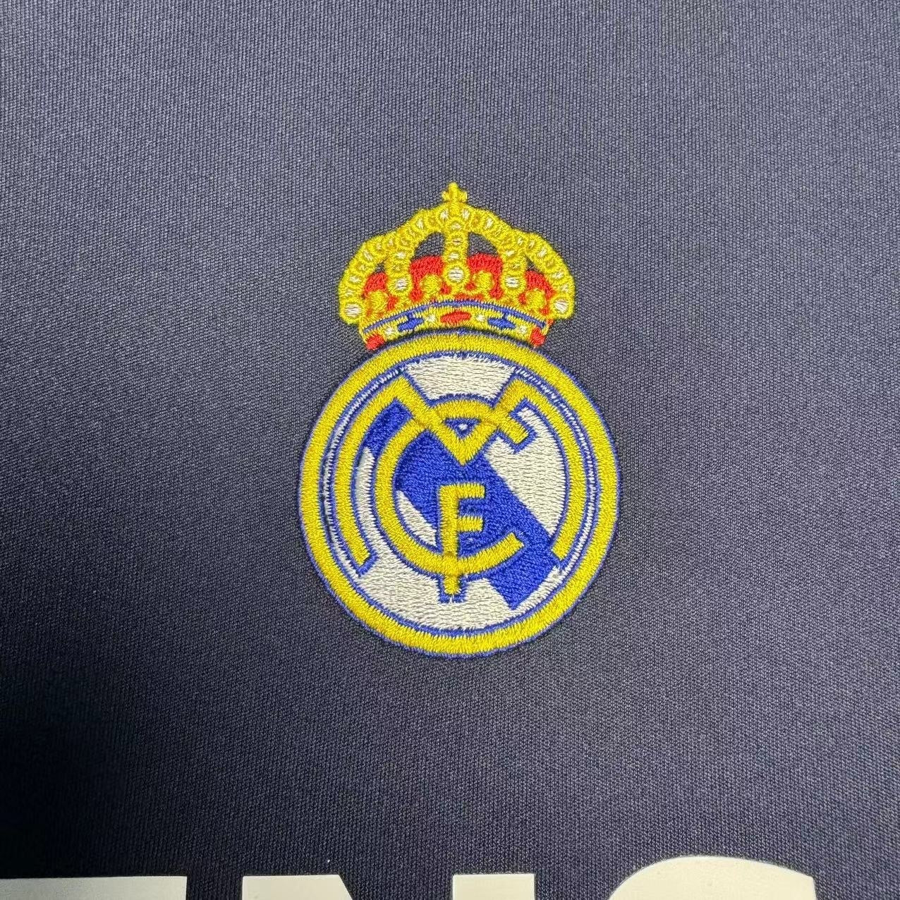 Man's Retro Jersey Real Madrid Team - 2004/2005