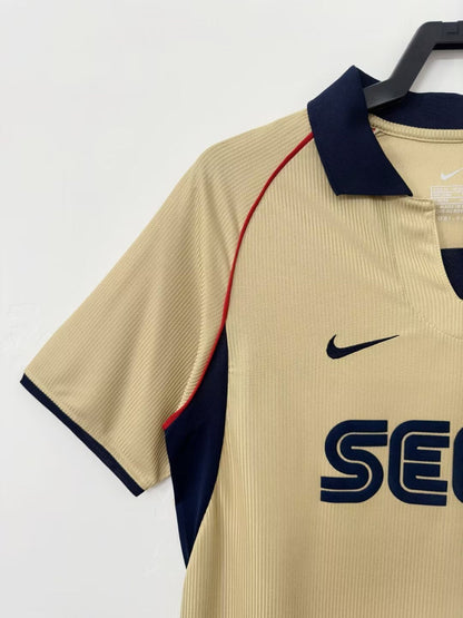 Man's Retro Jersey Arsenal Team - 2001/02