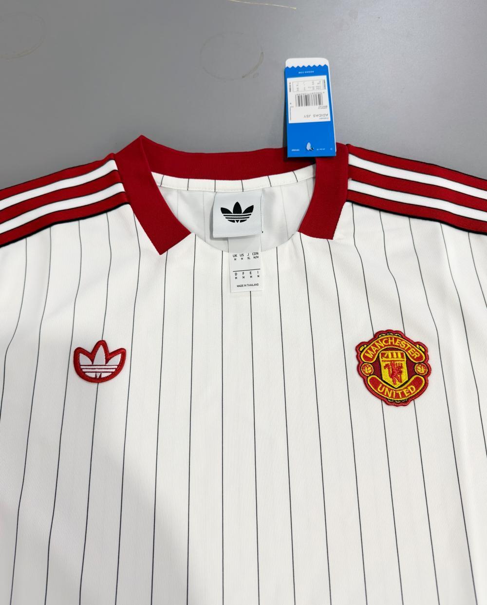 Man's Retro Jersey Manchester United Team Cultural Jersey White and Red - 2025/26